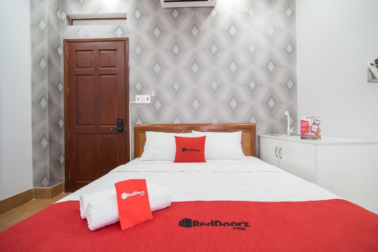 Hotel Reddoorz @ Huynh Tan Phat 3*