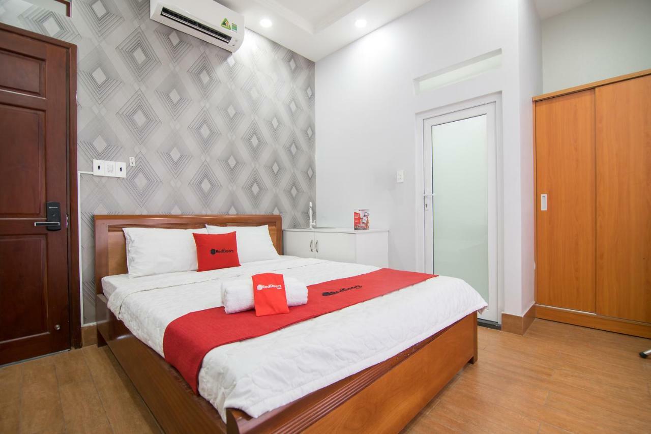 Hotel Reddoorz @ Huynh Tan Phat 3*