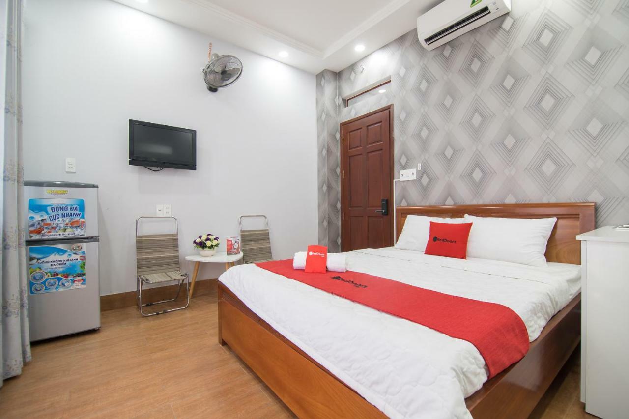 Reddoorz @ Huynh Tan Phat Hotel 3*