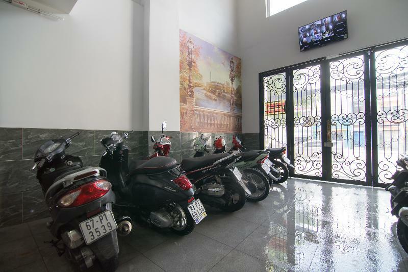 Hotel Reddoorz @ Huynh Tan Phat